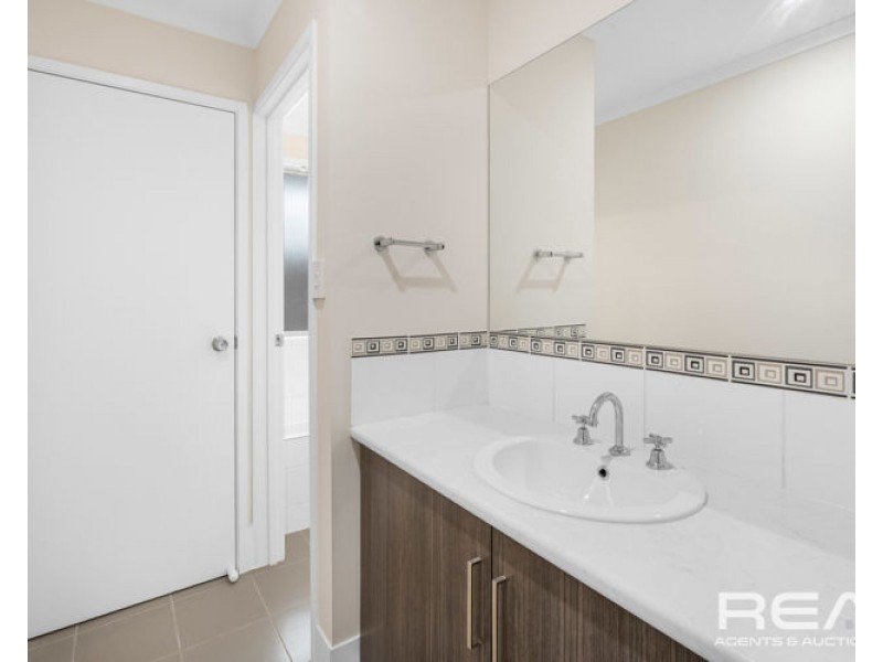 7 Arcadia Drive, Smithfield SA 5114