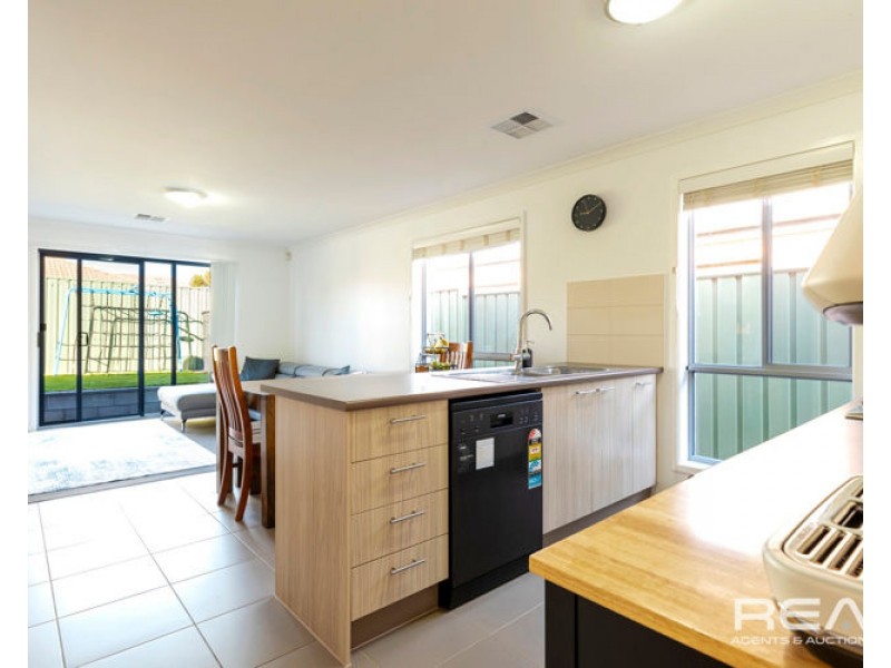 6 Evans Crescent, Evanston Gardens SA 5116