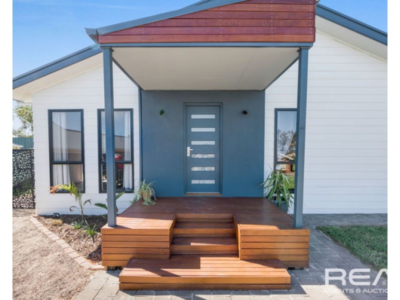 14 Trafalgar Drive, Elizabeth Park SA 5113