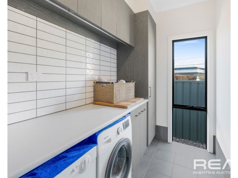 14 Trafalgar Drive, Elizabeth Park SA 5113
