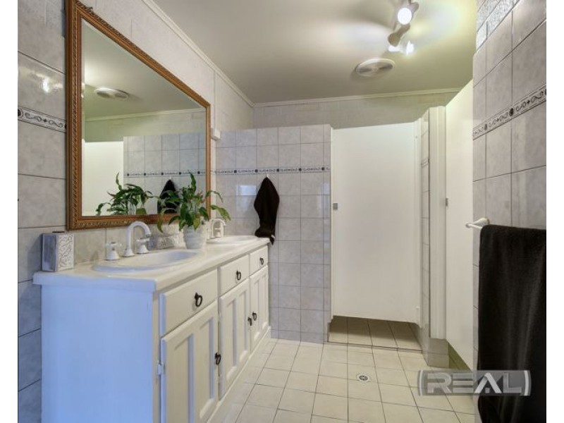 2 Wakefield Road, Leasingham SA 5452