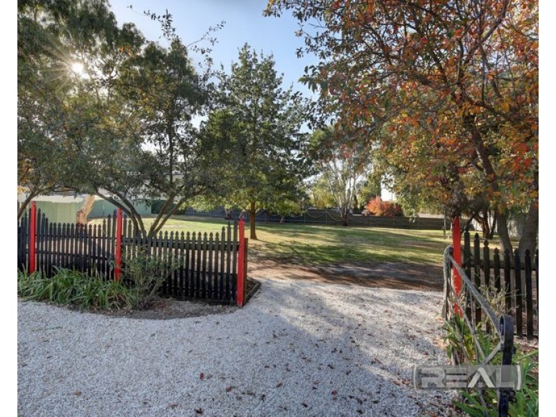2 Wakefield Road, Leasingham SA 5452