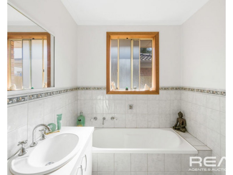 1 Alberta Drive, Burton SA 5110