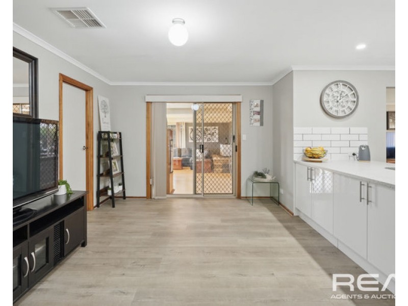 5 Linwood Grove, Hillbank SA 5112