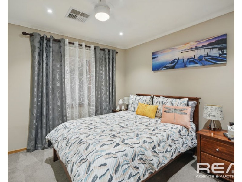 9 Leyden Court, Salisbury Downs SA 5108