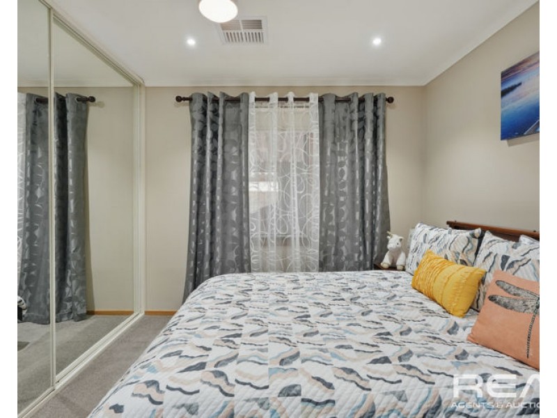 9 Leyden Court, Salisbury Downs SA 5108