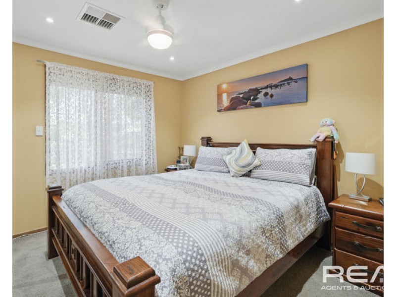 9 Leyden Court, Salisbury Downs SA 5108