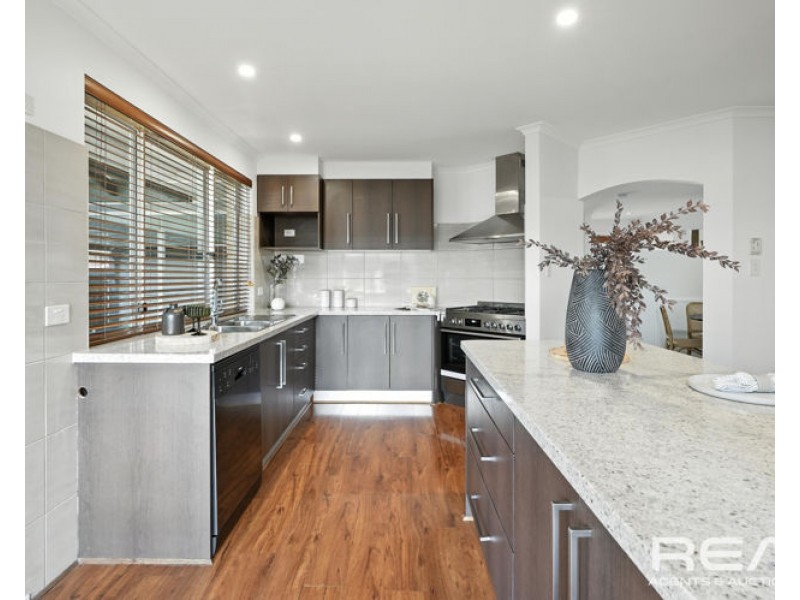 15 Bolivia Crescent, Paralowie SA 5108