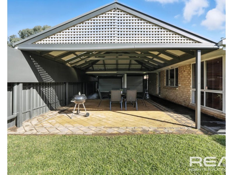 15 Bolivia Crescent, Paralowie SA 5108