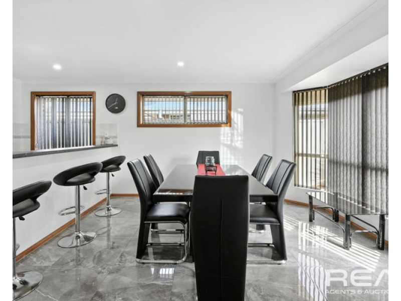17 The Boulevard, Parafield Gardens SA 5107