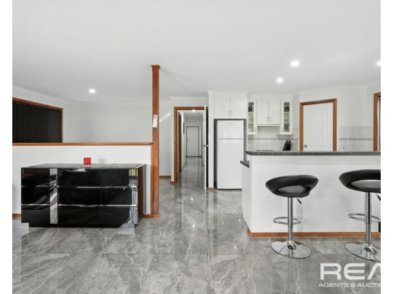 17 The Boulevard, Parafield Gardens SA 5107