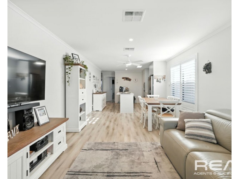 11/60A Strathaird Boulevard, Smithfield SA 5114
