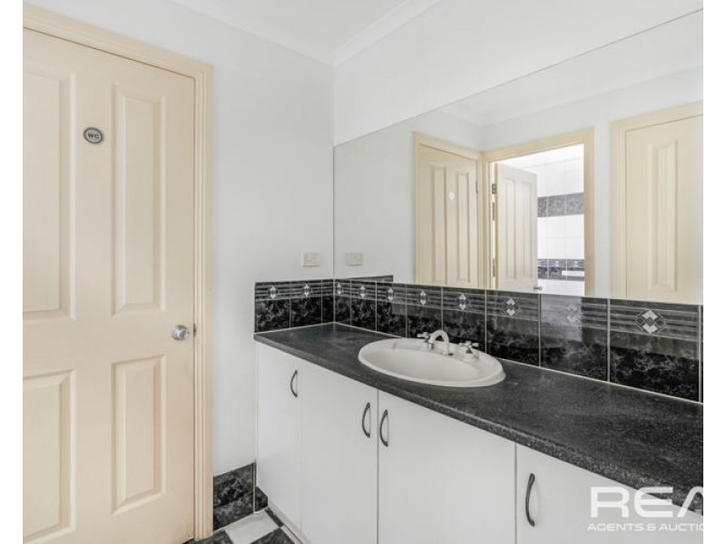 100 Caulfield Crescent, Paralowie SA 5108