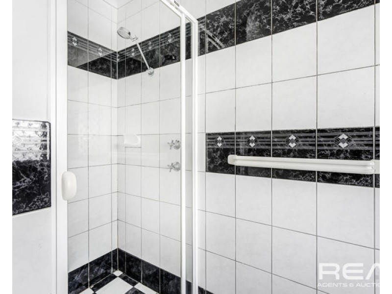 100 Caulfield Crescent, Paralowie SA 5108