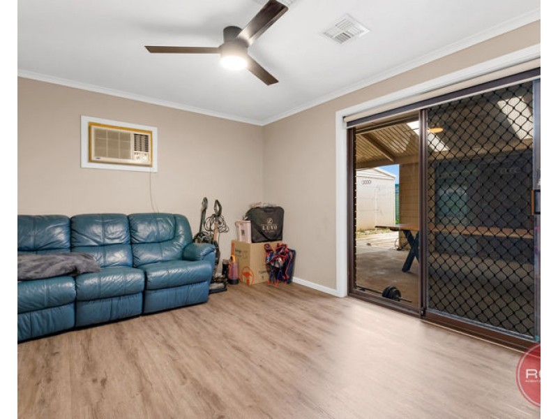 11 President Avenue, Andrews Farm SA 5114