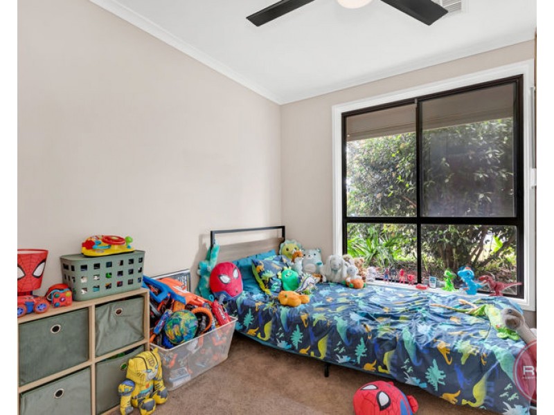 11 President Avenue, Andrews Farm SA 5114