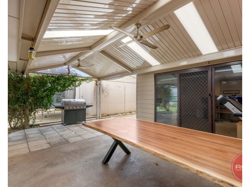 11 President Avenue, Andrews Farm SA 5114