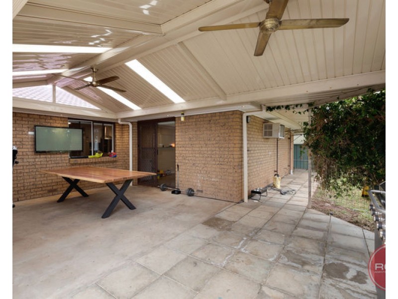 11 President Avenue, Andrews Farm SA 5114