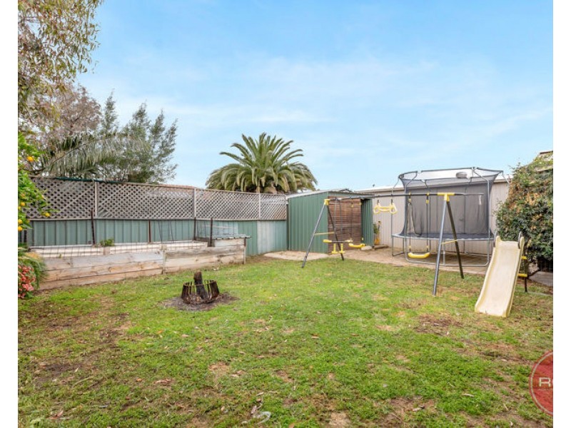 11 President Avenue, Andrews Farm SA 5114