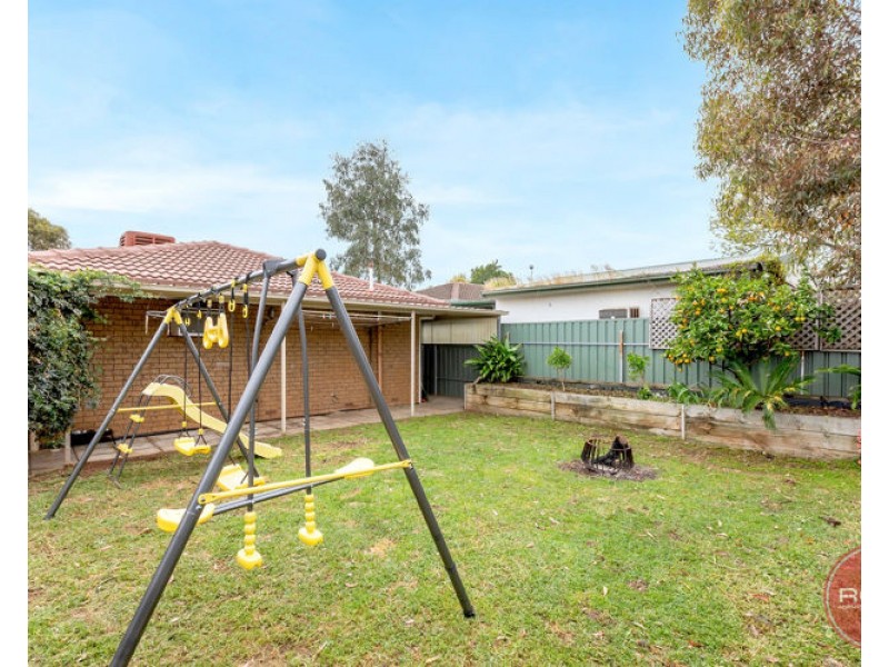 11 President Avenue, Andrews Farm SA 5114