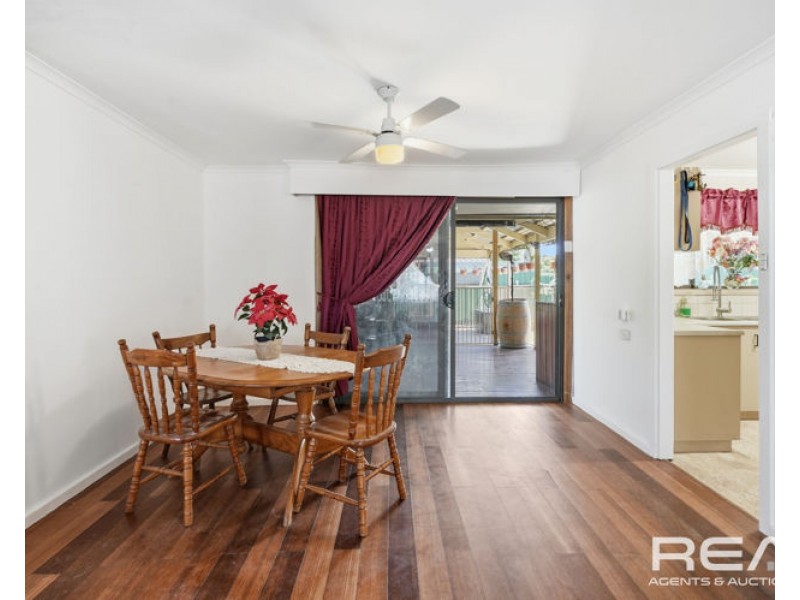1 Linger Crescent, Elizabeth Downs SA 5113