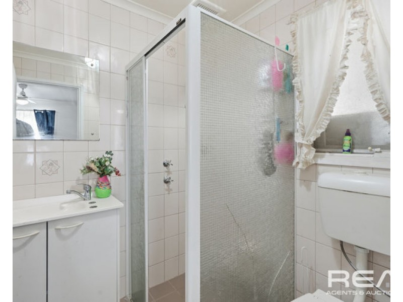 1 Linger Crescent, Elizabeth Downs SA 5113