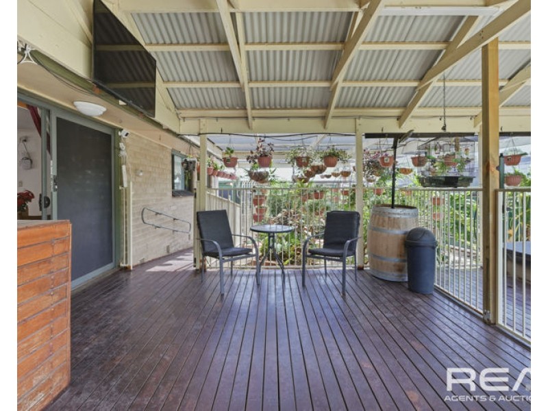 1 Linger Crescent, Elizabeth Downs SA 5113