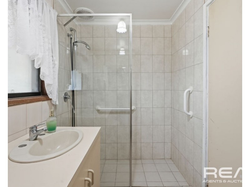 1 Linger Crescent, Elizabeth Downs SA 5113