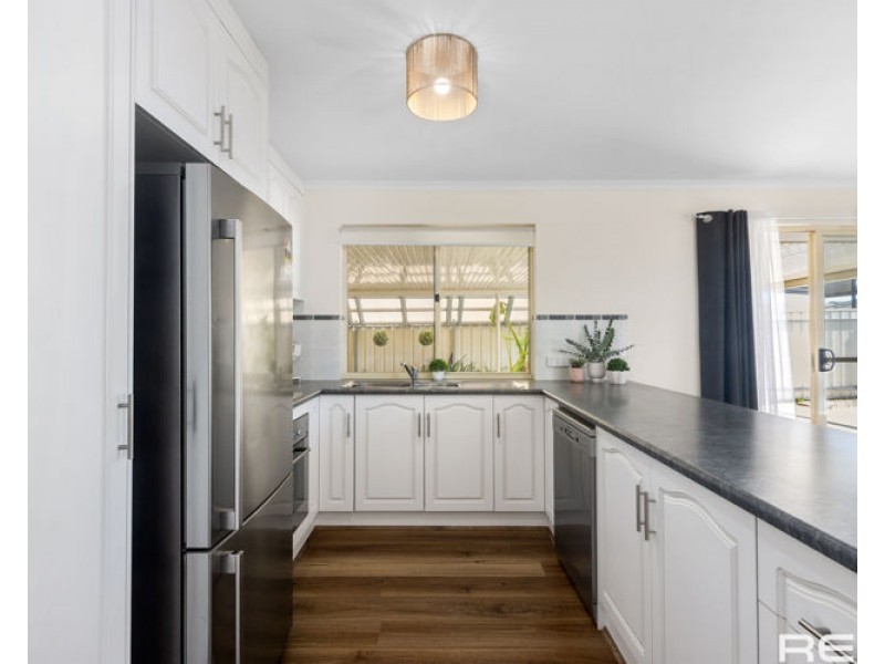 8 Kassa Road, North Beach SA 5556