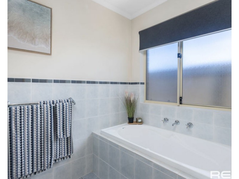 8 Kassa Road, North Beach SA 5556