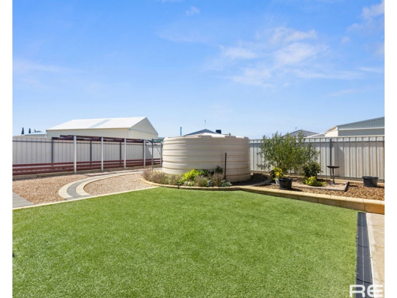 8 Kassa Road, North Beach SA 5556