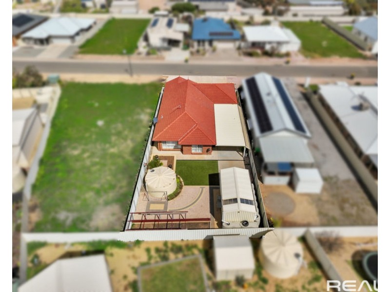 8 Kassa Road, North Beach SA 5556