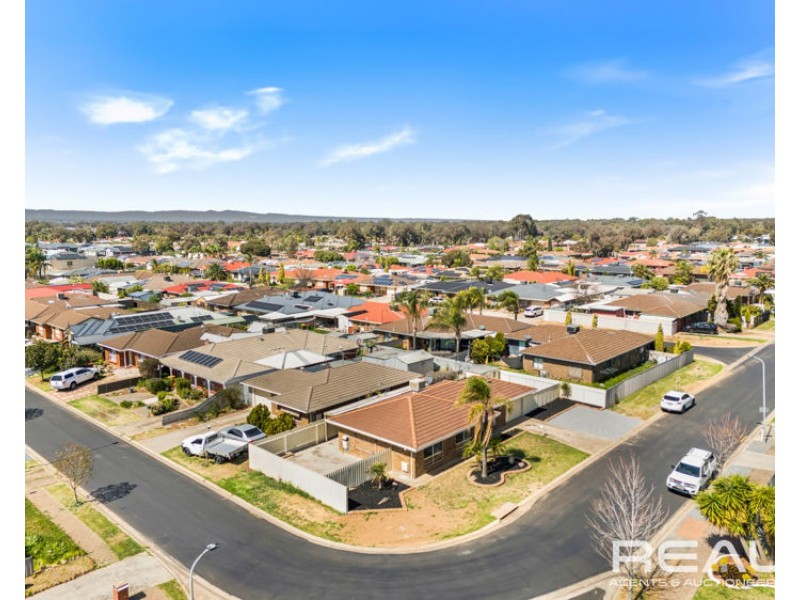 15 Burdett Drive, Paralowie SA 5108