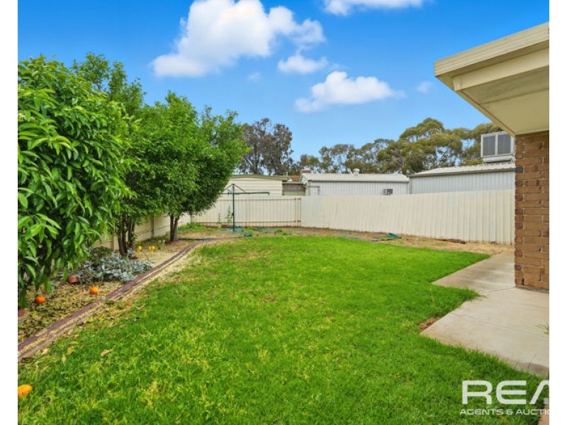 15 Lennox Drive, Paralowie SA 5108