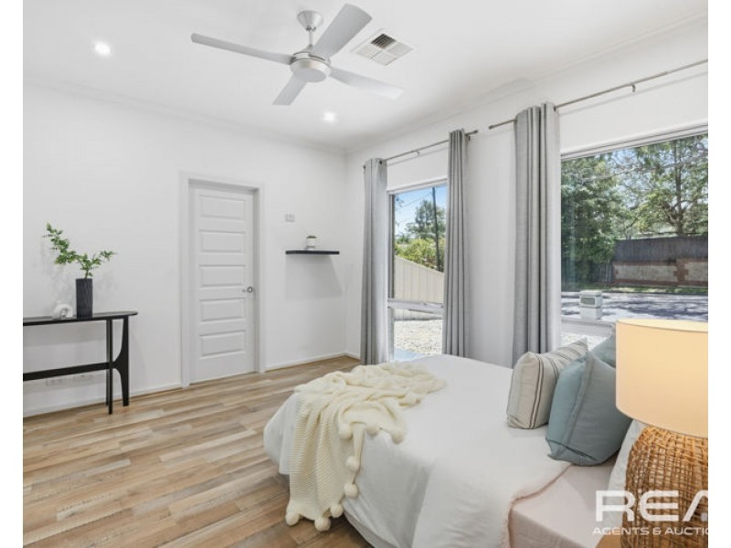 4 Patterson Close, Vista SA 5091