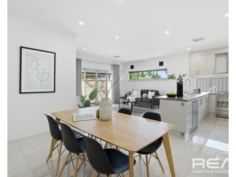 4 Patterson Close, Vista SA 5091