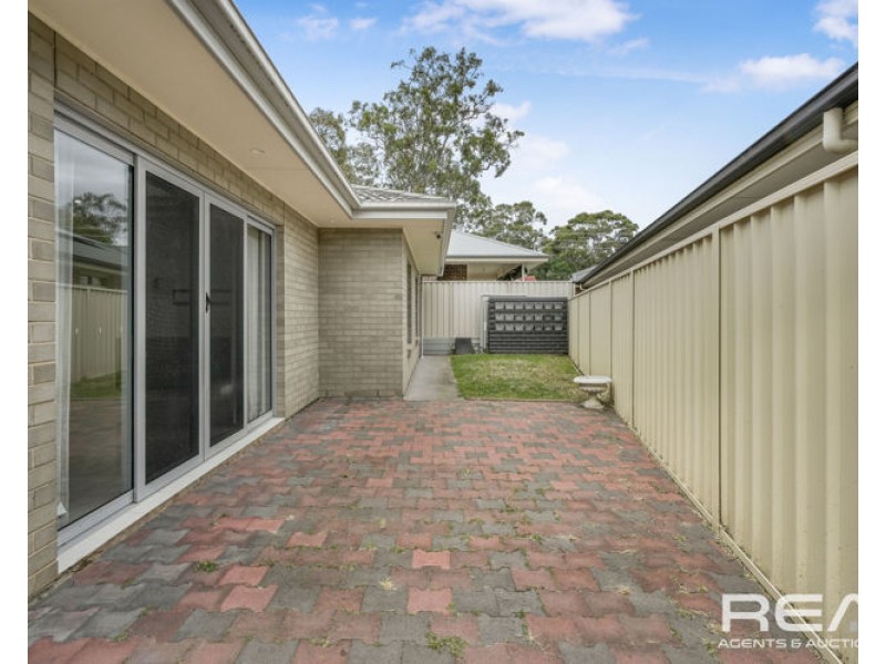 4 Patterson Close, Vista SA 5091