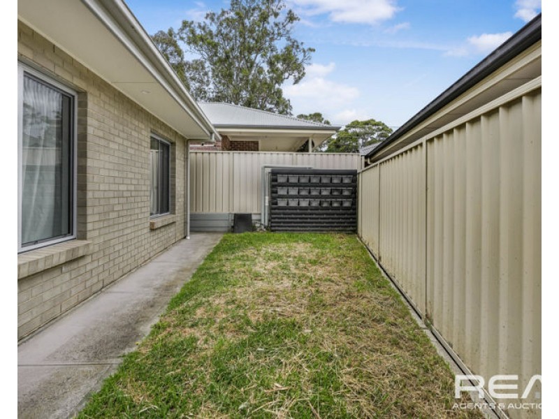 4 Patterson Close, Vista SA 5091