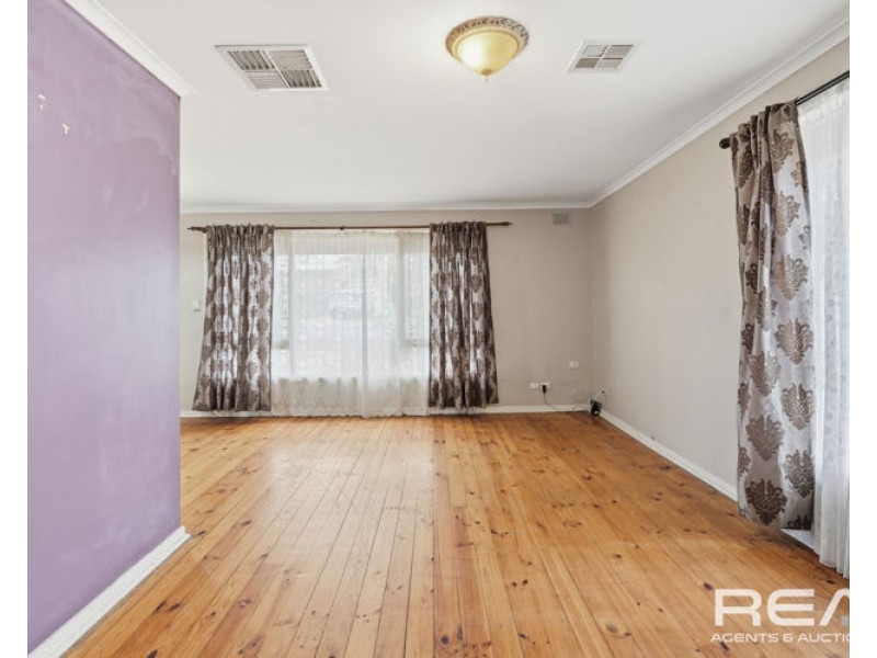 13 Mostyn Crescent, Salisbury East SA 5109