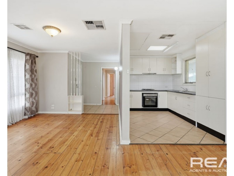 13 Mostyn Crescent, Salisbury East SA 5109