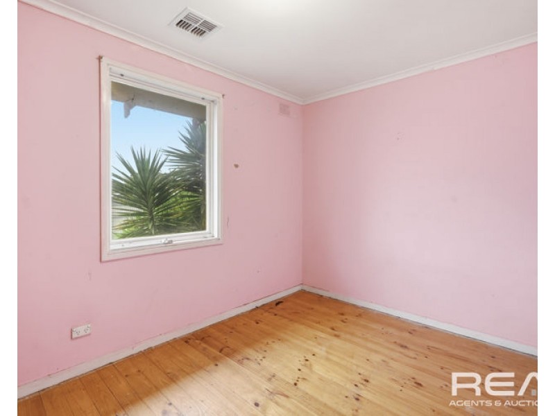 13 Mostyn Crescent, Salisbury East SA 5109