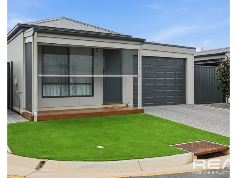 48/60A Strathaird Boulevard, Smithfield SA 5114