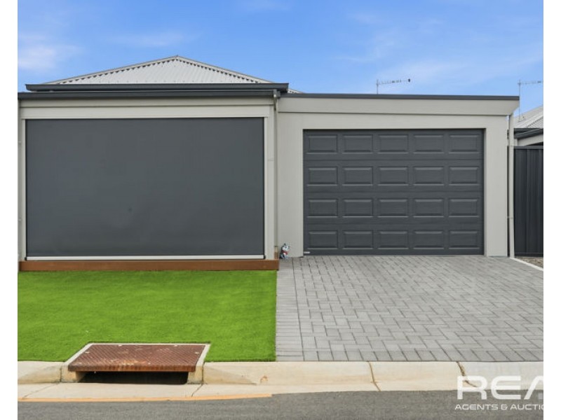 48/60A Strathaird Boulevard, Smithfield SA 5114