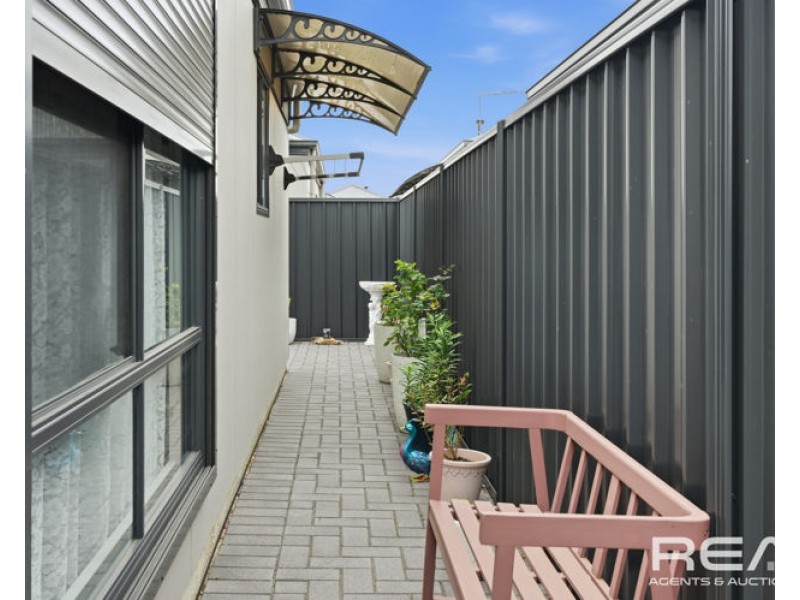 48/60A Strathaird Boulevard, Smithfield SA 5114