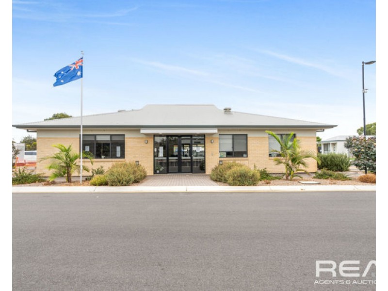 48/60A Strathaird Boulevard, Smithfield SA 5114