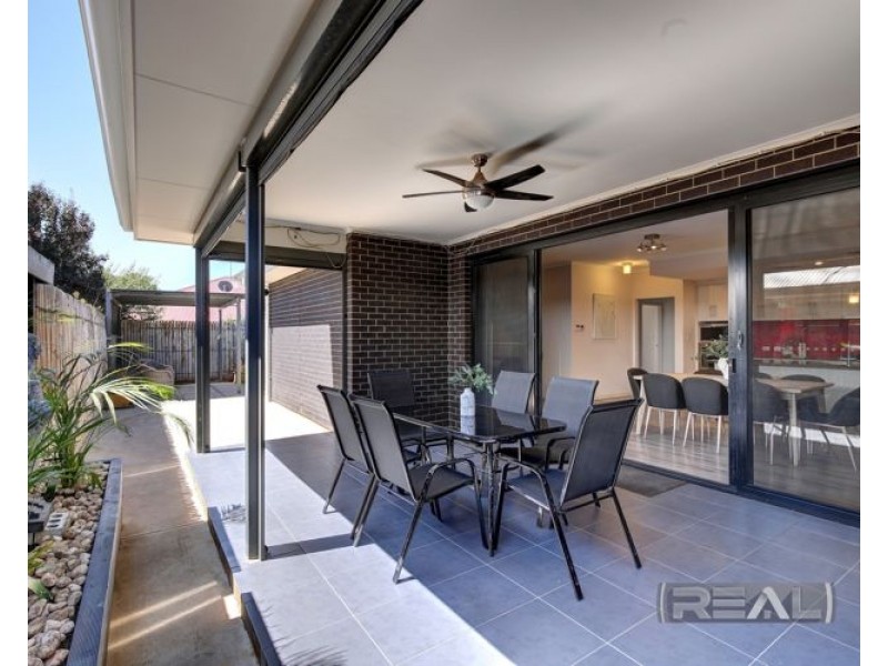 99 Light Avenue, Munno Para SA 5115