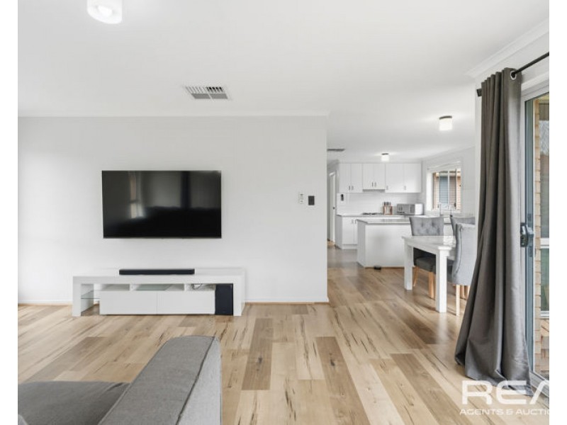 24 Semillon Crescent, Andrews Farm SA 5114