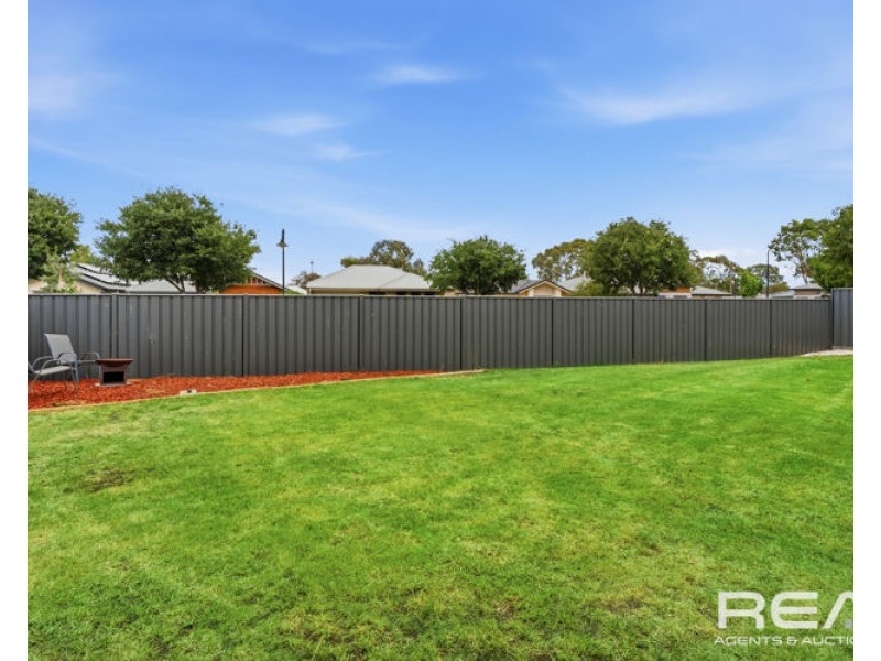 24 Semillon Crescent, Andrews Farm SA 5114