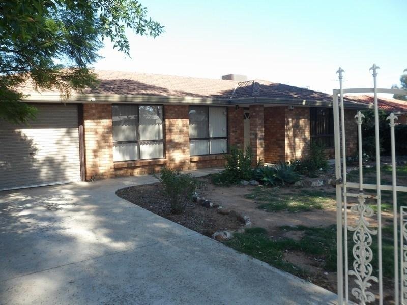 52 Nicholls Crescent, Burton SA 5110