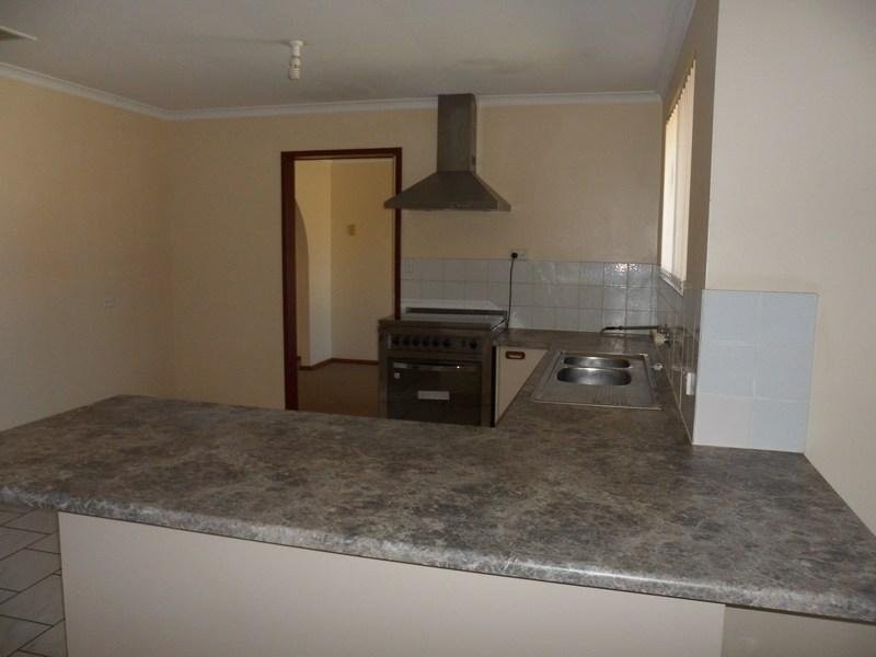 52 Nicholls Crescent, Burton SA 5110